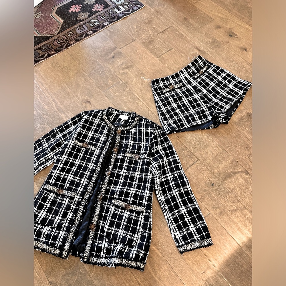 Darling Chanel Inspired Tweed Short Jacket Set | No Signs of Wear | Size 4
